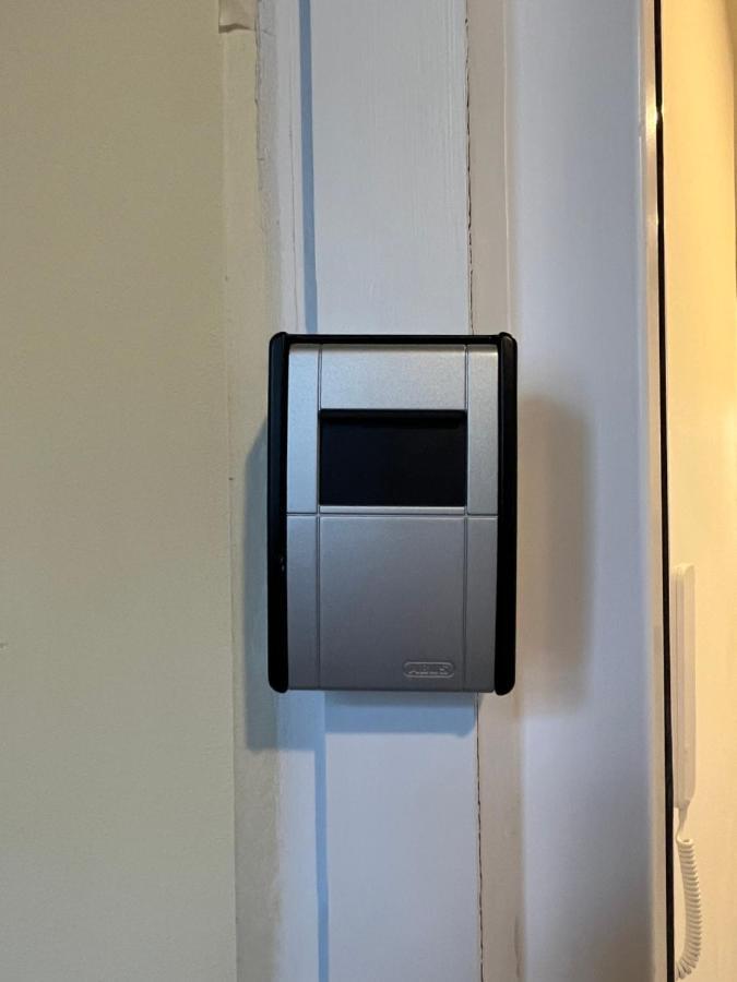 Apartment Schoenbrunn Near Metro Wien Eksteriør billede