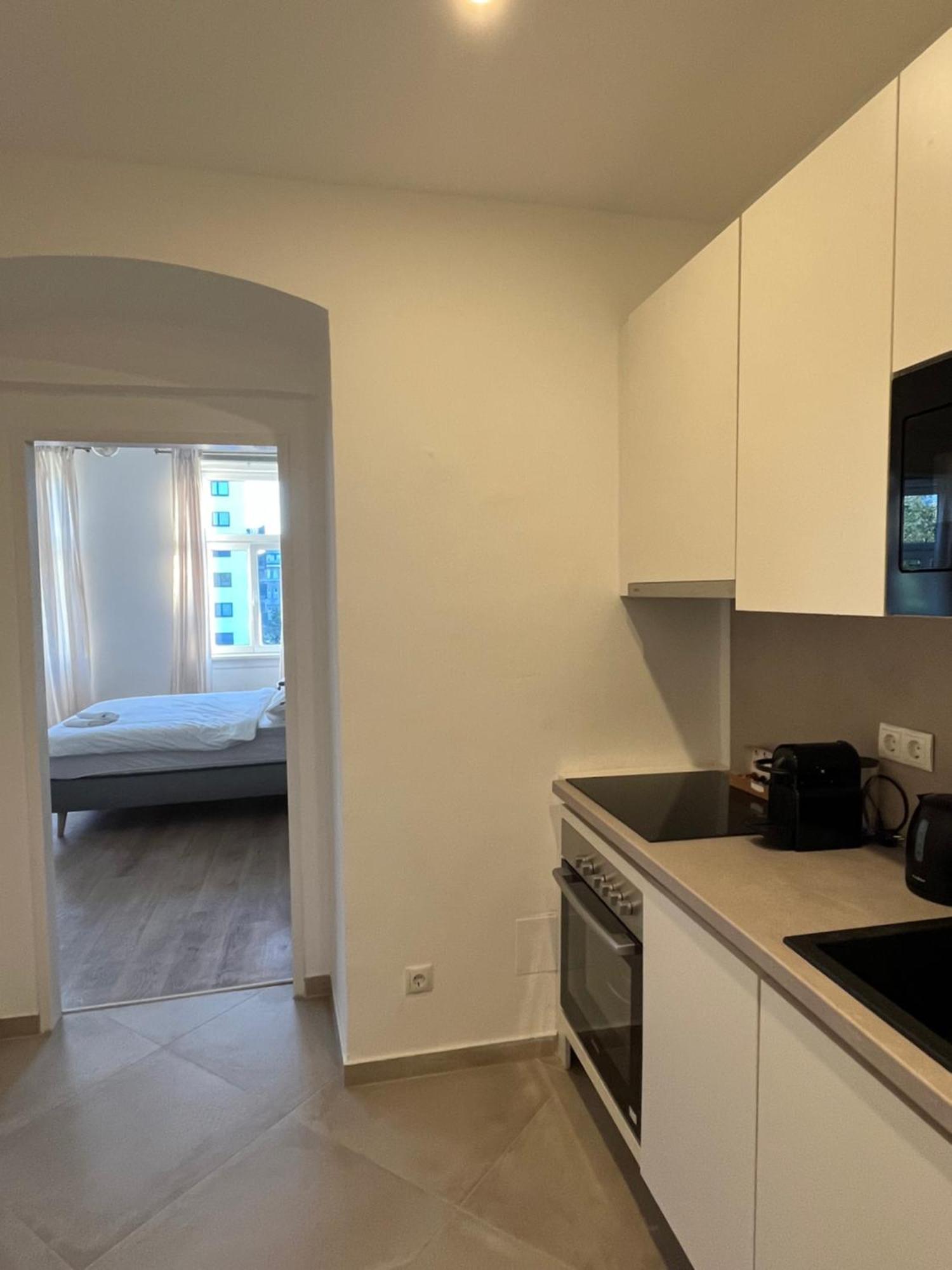 Apartment Schoenbrunn Near Metro Wien Eksteriør billede
