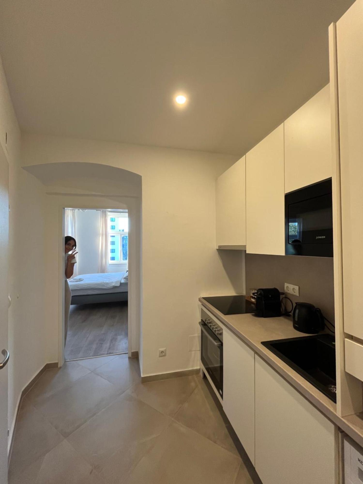 Apartment Schoenbrunn Near Metro Wien Eksteriør billede