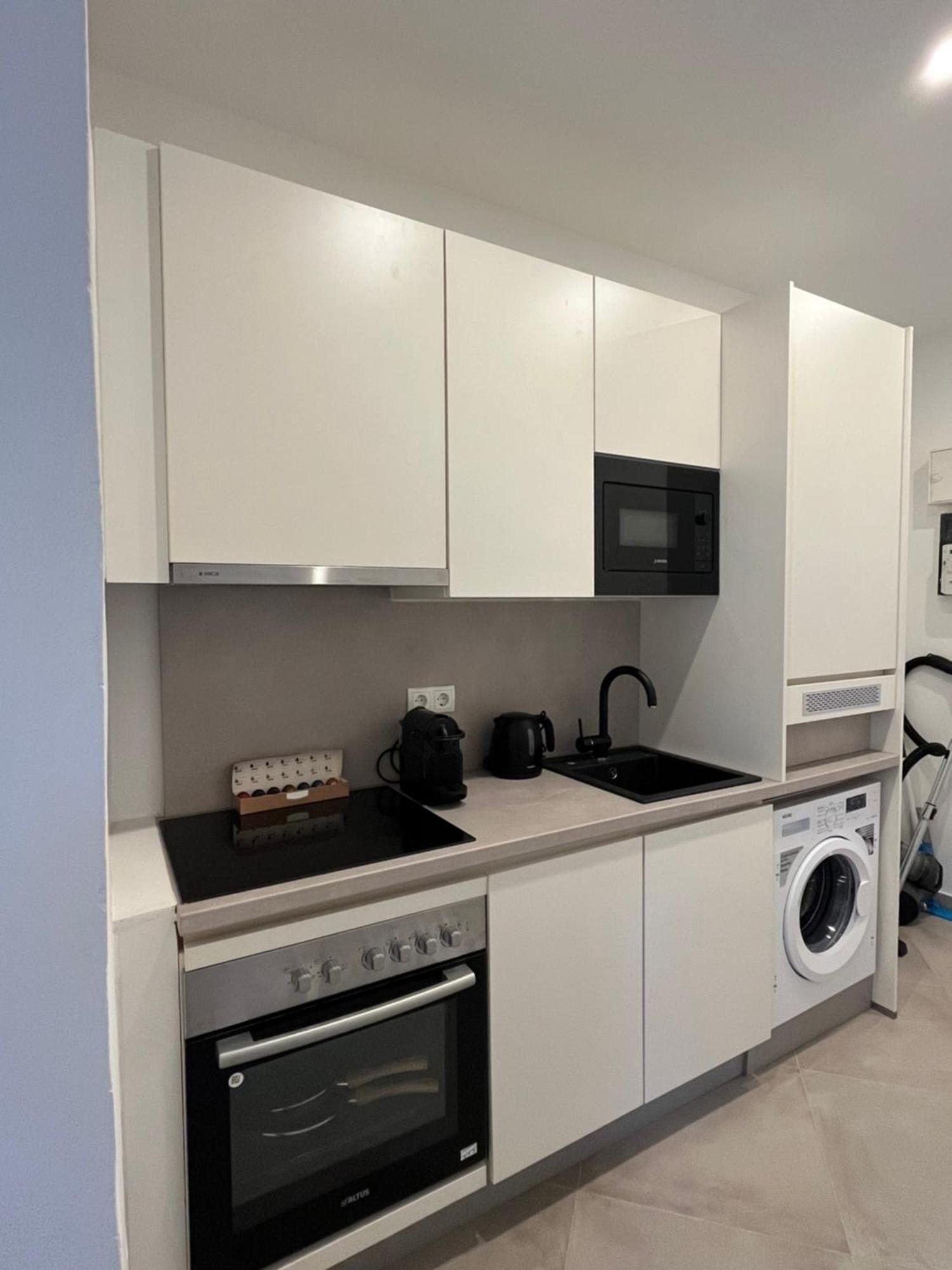 Apartment Schoenbrunn Near Metro Wien Eksteriør billede
