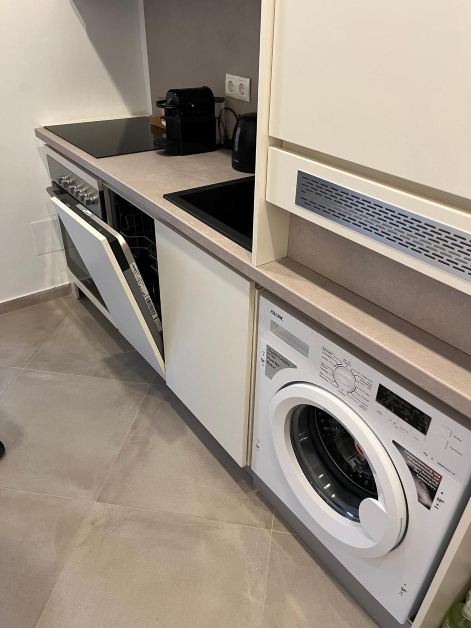 Apartment Schoenbrunn Near Metro Wien Eksteriør billede