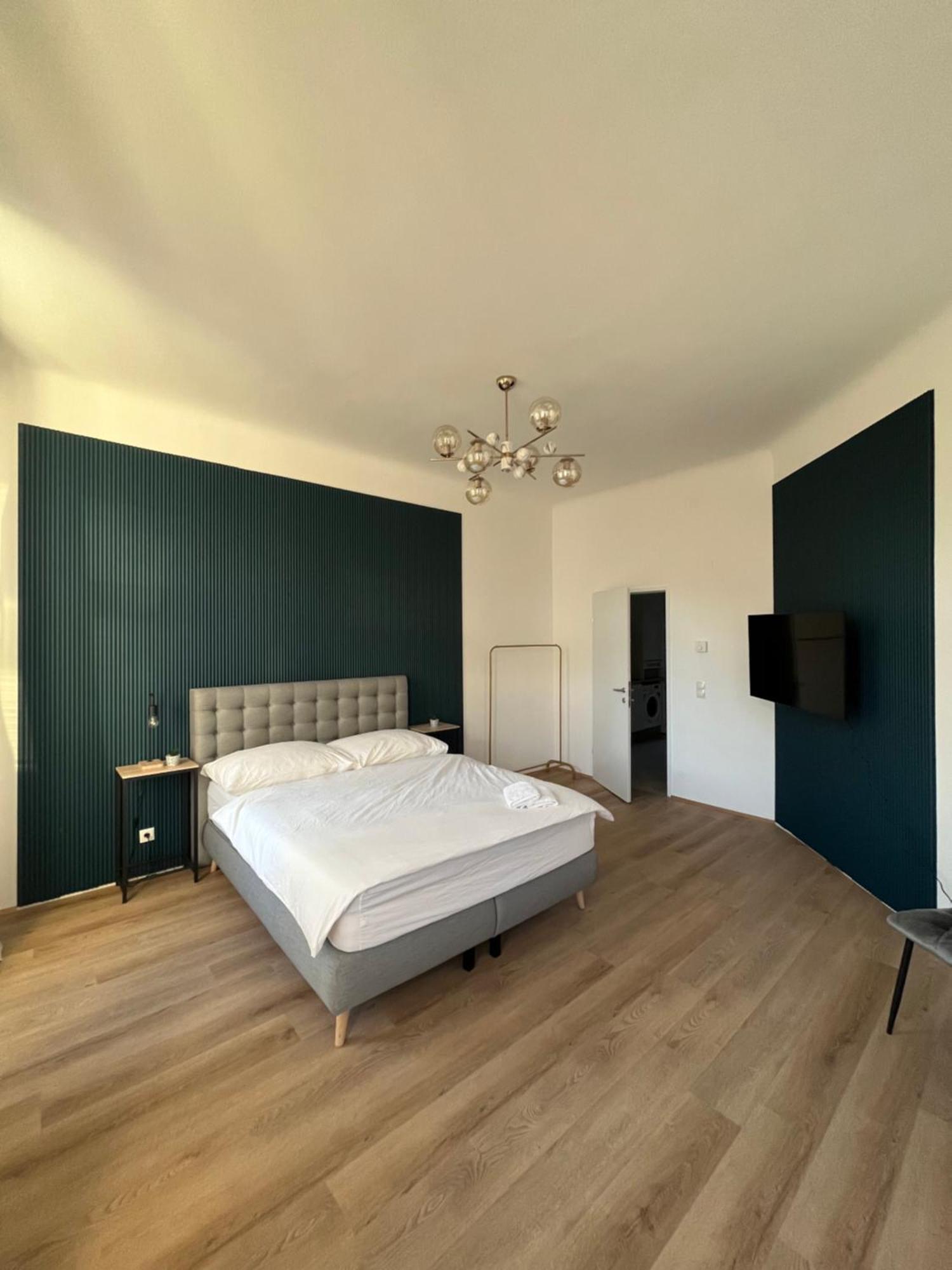 Apartment Schoenbrunn Near Metro Wien Eksteriør billede