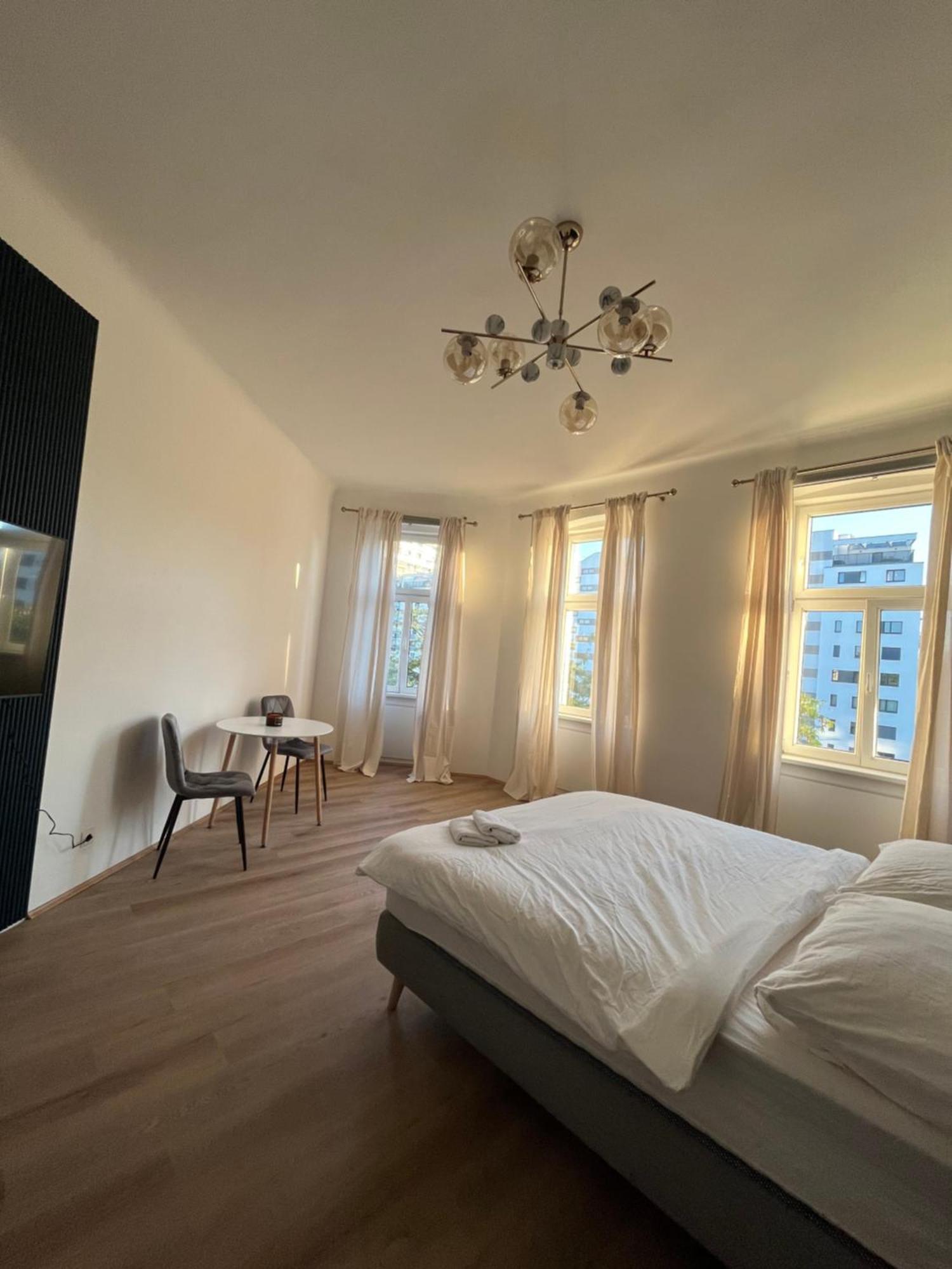 Apartment Schoenbrunn Near Metro Wien Eksteriør billede