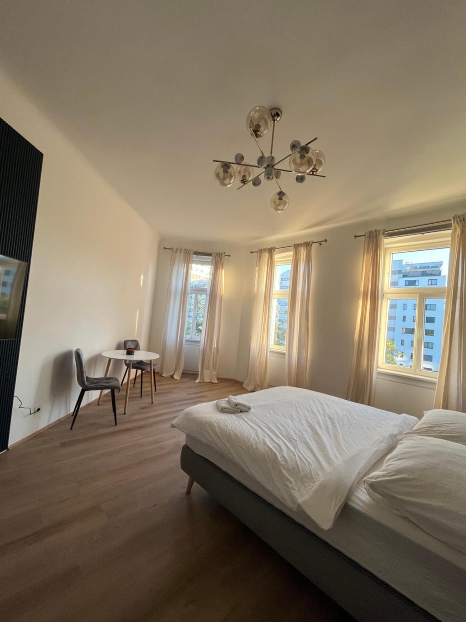 Apartment Schoenbrunn Near Metro Wien Eksteriør billede